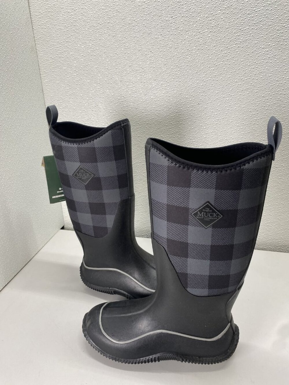 Muck Womens Hale Tall Waterproof Everyday Boots Size 9 M Black, Grey Plaid